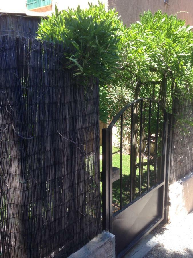 Agreable Studio Proche Sttropez Piscine Et Tennis 盖辛 外观 照片